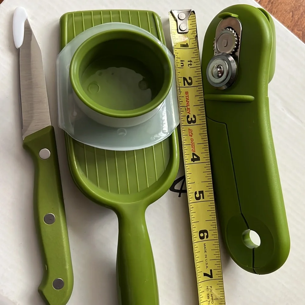 3 piece set kitchen tools: mandolin slicer, can opener and paring knife New